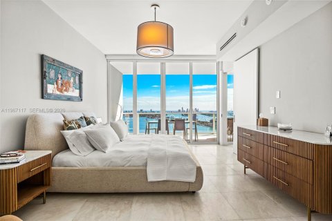 Condominio en venta en Miami, Florida, 2 dormitorios, 155.43 m2 № 2029795 - foto 16