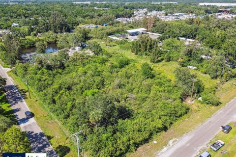 Terreno en venta en Tampa, Florida № 1810929 - foto 2