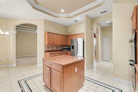 House in Dade City, Florida 4 bedrooms, 272.3 sq.m. № 2418550 - photo 13