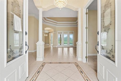 House in Dade City, Florida 4 bedrooms, 272.3 sq.m. № 2418550 - photo 7