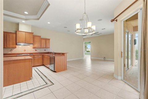 House in Dade City, Florida 4 bedrooms, 272.3 sq.m. № 2418550 - photo 11