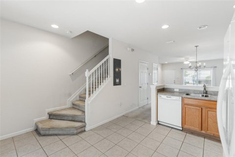 Townhouse in Ocala, Florida 2 bedrooms, 107.86 sq.m. № 1800173 - photo 12