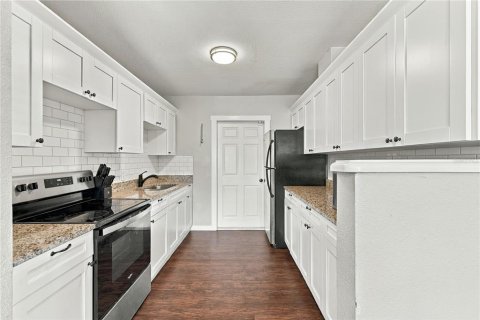 Casa en venta en Pinellas Park, Florida, 3 dormitorios, 98.1 m2 № 2399065 - foto 3