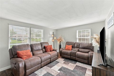 Casa en venta en Pinellas Park, Florida, 3 dormitorios, 98.1 m2 № 2399065 - foto 8
