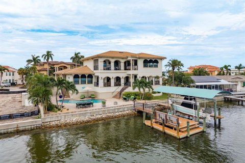 Villa ou maison à vendre à Saint Petersburg, Floride: 3 chambres, 341.23 m2 № 1915535 - photo 1