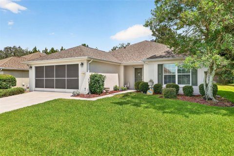 House in Summerfield, Florida 2 bedrooms, 146.32 sq.m. № 2316645