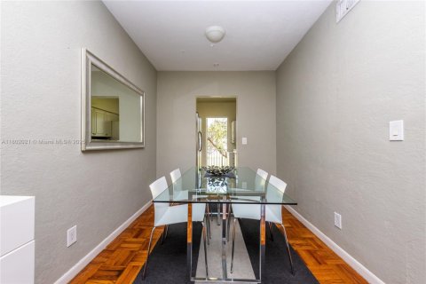 Copropriété à louer à Miami Beach, Floride: 1 chambre, 71.16 m2 № 1752500 - photo 12