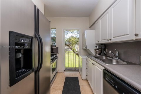 Copropriété à louer à Miami Beach, Floride: 1 chambre, 71.16 m2 № 1752500 - photo 6