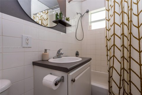 Copropriété à louer à Miami Beach, Floride: 1 chambre, 71.16 m2 № 1752500 - photo 17