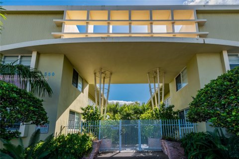 Copropriété à louer à Miami Beach, Floride: 1 chambre, 71.16 m2 № 1752500 - photo 3