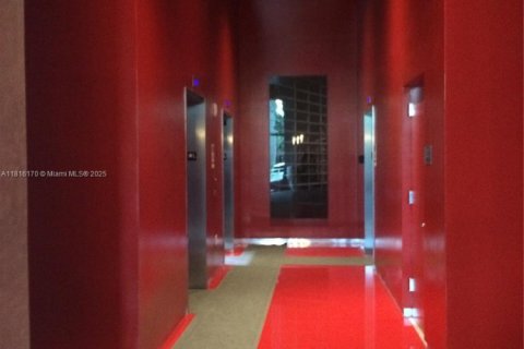 Condominio en venta en Miami, Florida, 49.24 m2 № 1788753 - foto 5
