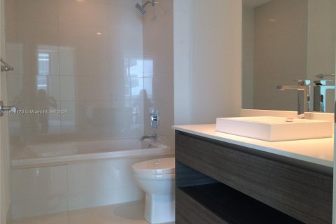 Condominio en venta en Miami, Florida, 49.24 m2 № 1788753 - foto 14