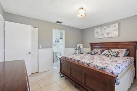 House in West Palm Beach, Florida 3 bedrooms, 120.03 sq.m. № 2083353 - photo 10