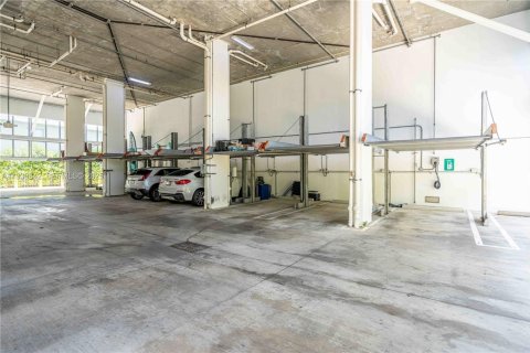 Снять в аренду квартиру в Майами-Бич, Флорида 2 спальни, 86.21м2, № 1989588 - фото 23