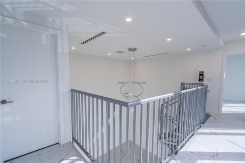 Снять в аренду квартиру в Майами-Бич, Флорида 2 спальни, 86.21м2, № 1989588 - фото 11