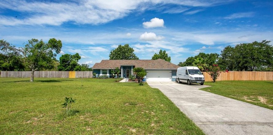 Casa en Minneola, Florida 4 dormitorios, 159.7 m2 № 1805833