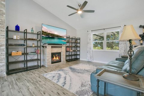 Casa en venta en Minneola, Florida, 4 dormitorios, 159.7 m2 № 1805833 - foto 7