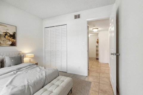 Condominio en venta en Oakland Park, Florida, 2 dormitorios, 83.61 m2 № 2083903 - foto 8