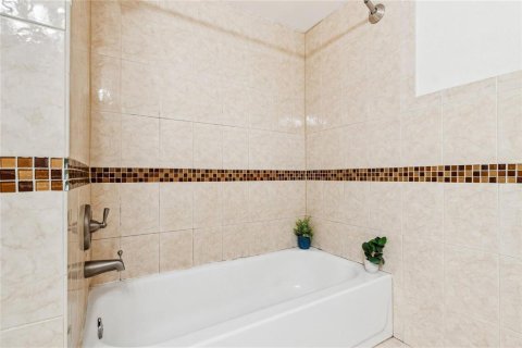 Condominio en venta en Oakland Park, Florida, 2 dormitorios, 83.61 m2 № 2083903 - foto 10