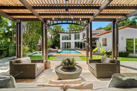 Villa ou maison à louer à Miami, Floride: 4 chambres, 378.58 m2 № 1946604 - photo 4