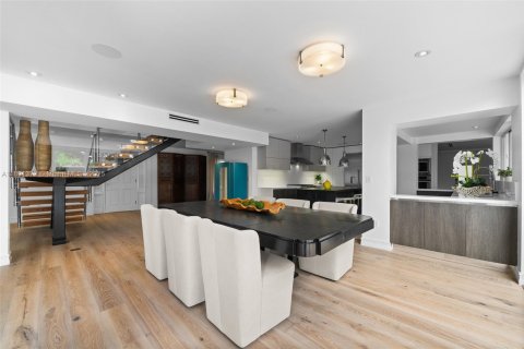 Villa ou maison à louer à Miami, Floride: 4 chambres, 378.58 m2 № 1946604 - photo 30