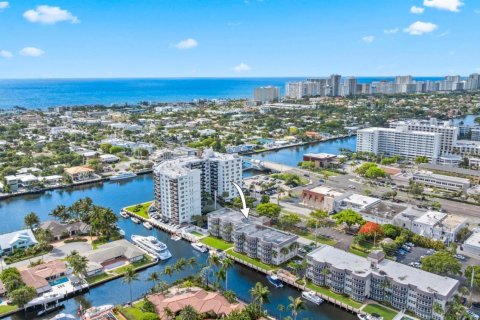 Condominio en Fort Lauderdale, Florida, 2 dormitorios № 2078622