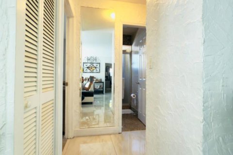 Купить виллу или дом в Помпано-Бич, Флорида 5 комнат, 115.01м2, № 2262030 - фото 21