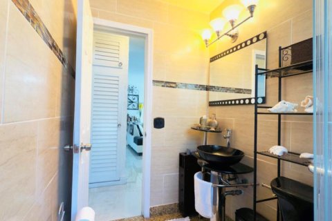 Купить виллу или дом в Помпано-Бич, Флорида 5 комнат, 115.01м2, № 2262030 - фото 28