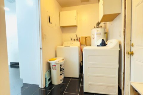 Купить виллу или дом в Помпано-Бич, Флорида 5 комнат, 115.01м2, № 2262030 - фото 20