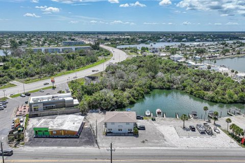 Immobilier commercial à vendre à Englewood, Floride: 252.69 m2 № 2148467 - photo 3