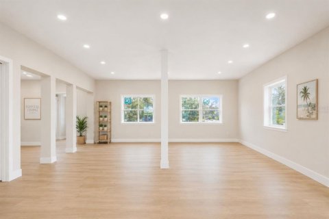 Immobilier commercial à vendre à Englewood, Floride: 252.69 m2 № 2148467 - photo 27