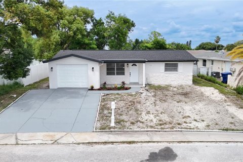 Casa en venta en Port Richey, Florida, 3 dormitorios, 103.68 m2 № 1917649 - foto 3