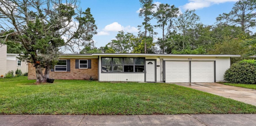 House in Jacksonville, Florida 3 bedrooms, 151.06 sq.m. № 773269
