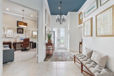 House in Weston, Florida 3 bedrooms, 227.24 sq.m. № 1930769 - photo 4