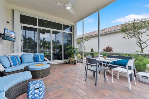 House in Weston, Florida 3 bedrooms, 227.24 sq.m. № 1930769 - photo 27