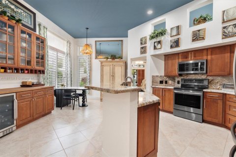 House in Weston, Florida 3 bedrooms, 227.24 sq.m. № 1930769 - photo 12