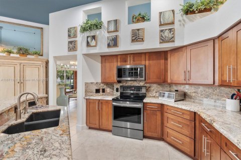 House in Weston, Florida 3 bedrooms, 227.24 sq.m. № 1930769 - photo 13