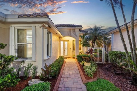 House in Weston, Florida 3 bedrooms, 227.24 sq.m. № 1930769 - photo 3