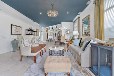 House in Weston, Florida 3 bedrooms, 227.24 sq.m. № 1930769 - photo 9