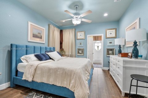 House in Weston, Florida 3 bedrooms, 227.24 sq.m. № 1930769 - photo 22