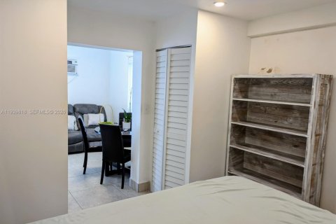 Купить виллу или дом в Холливуд, Флорида 3 спальни, 85.84м2, № 1997078 - фото 21