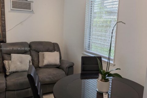 Купить виллу или дом в Холливуд, Флорида 3 спальни, 85.84м2, № 1997078 - фото 8