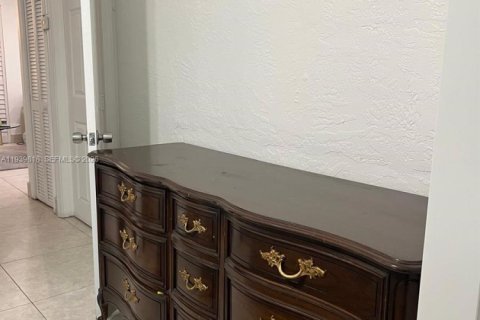 Купить виллу или дом в Холливуд, Флорида 3 спальни, 85.84м2, № 1997078 - фото 26