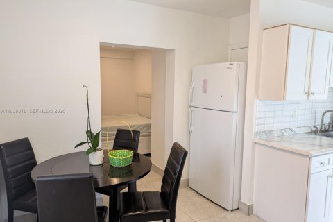 Купить виллу или дом в Холливуд, Флорида 3 спальни, 85.84м2, № 1997078 - фото 11