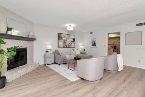 Adosado en venta en Tampa, Florida, 3 dormitorios, 170.29 m2 № 1816983 - foto 9