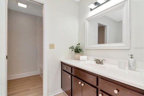 Adosado en venta en Tampa, Florida, 3 dormitorios, 170.29 m2 № 1816983 - foto 24