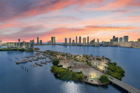 Copropriété à vendre à Aventura, Floride: 3 chambres, 263.84 m2 № 1309474 - photo 3