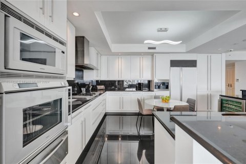 Copropriété à vendre à Aventura, Floride: 3 chambres, 263.84 m2 № 1309474 - photo 23