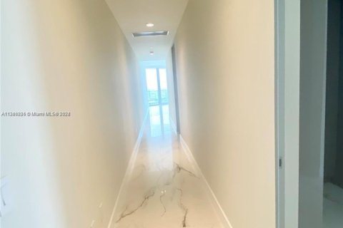 Copropriété à vendre à Sunny Isles Beach, Floride: 2 chambres, 113.62 m2 № 1979250 - photo 19