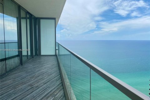 Copropriété à vendre à Sunny Isles Beach, Floride: 2 chambres, 113.62 m2 № 1979250 - photo 3